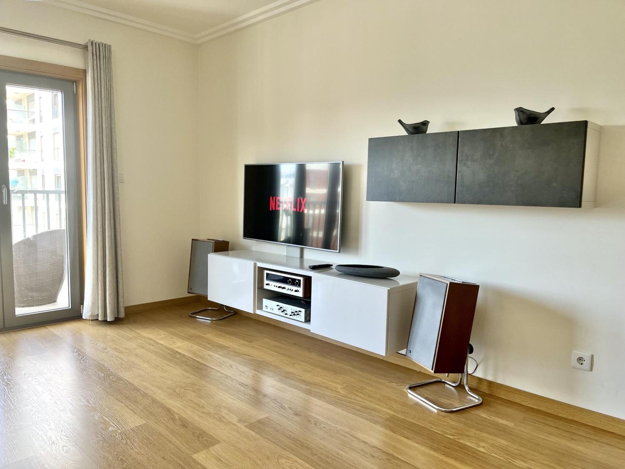 Appartement Modern & Spacious With River View *